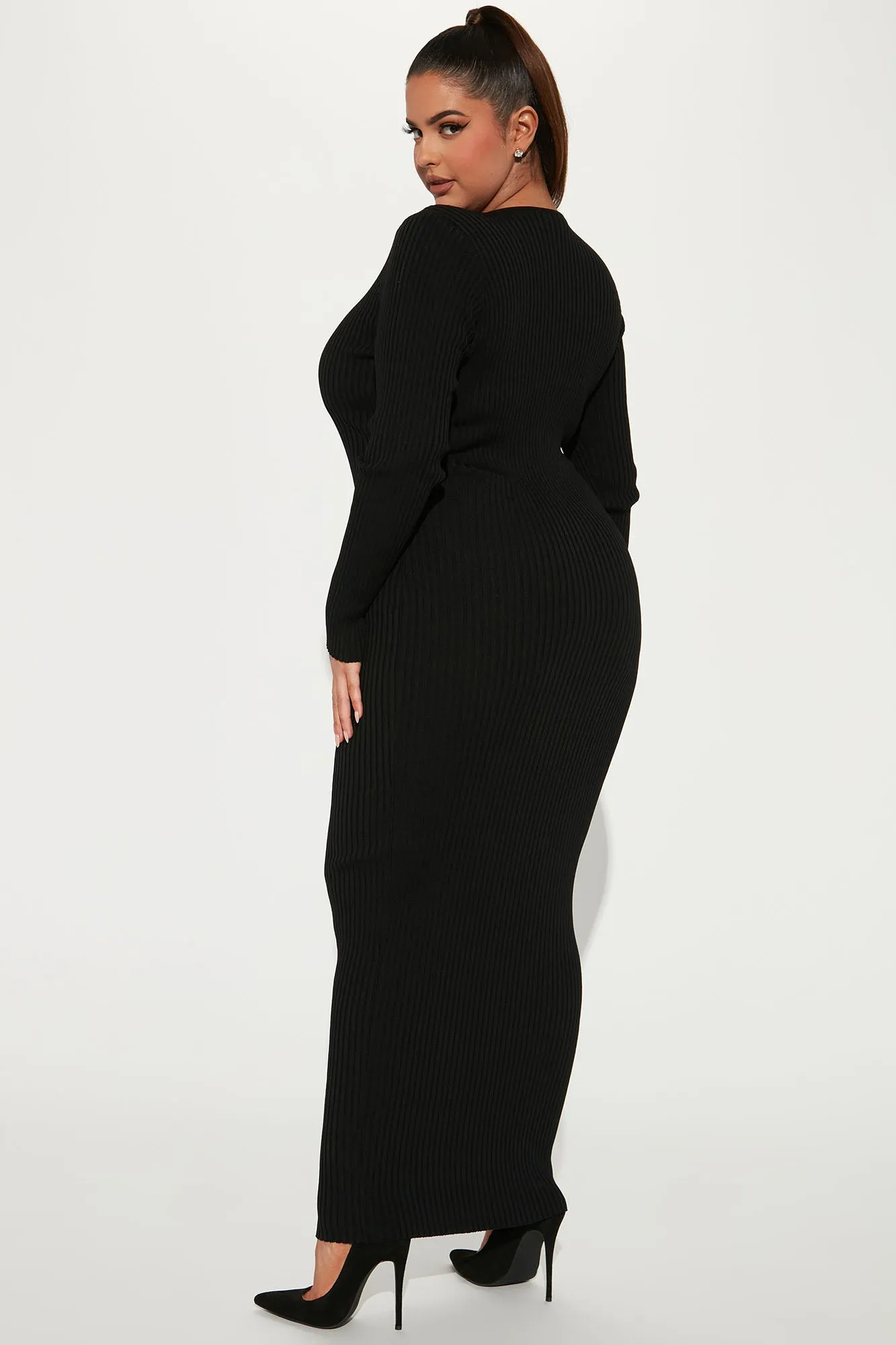 Beauty Gem Sweater Maxi Dress - Black