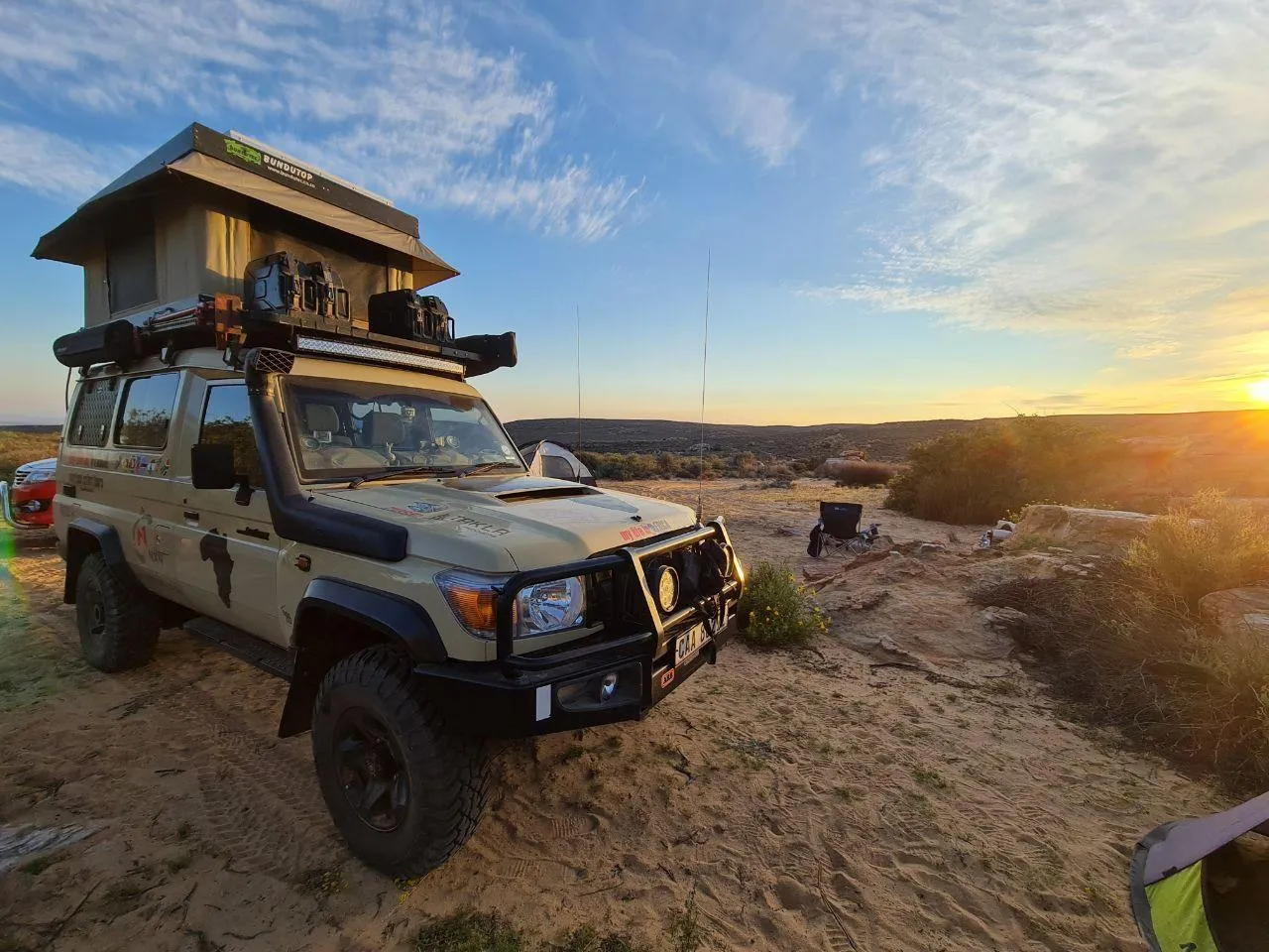 BunduTop Hardshell Roof Top Tent by BunduTec