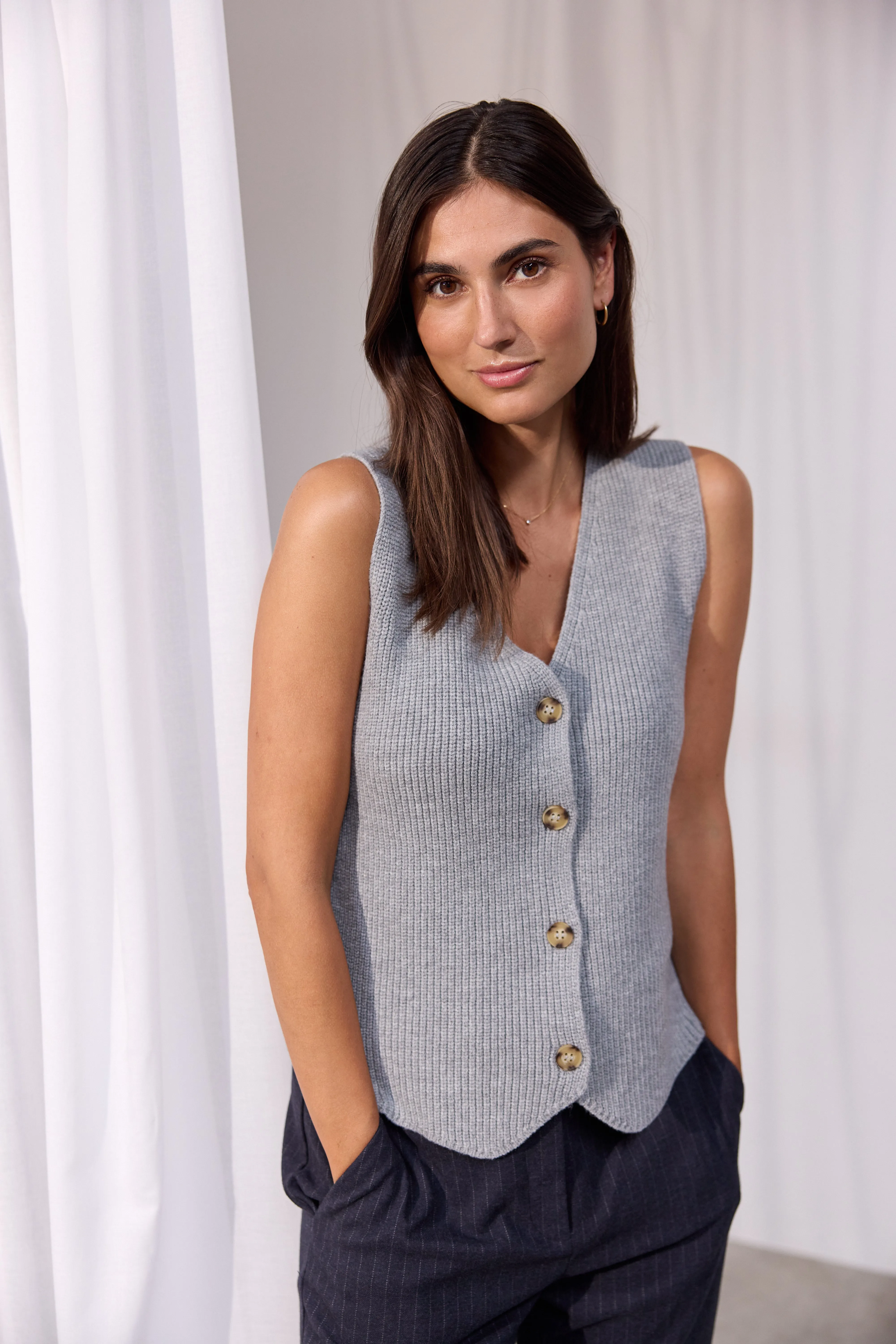 Ilia 1 Knit Vest - Grey