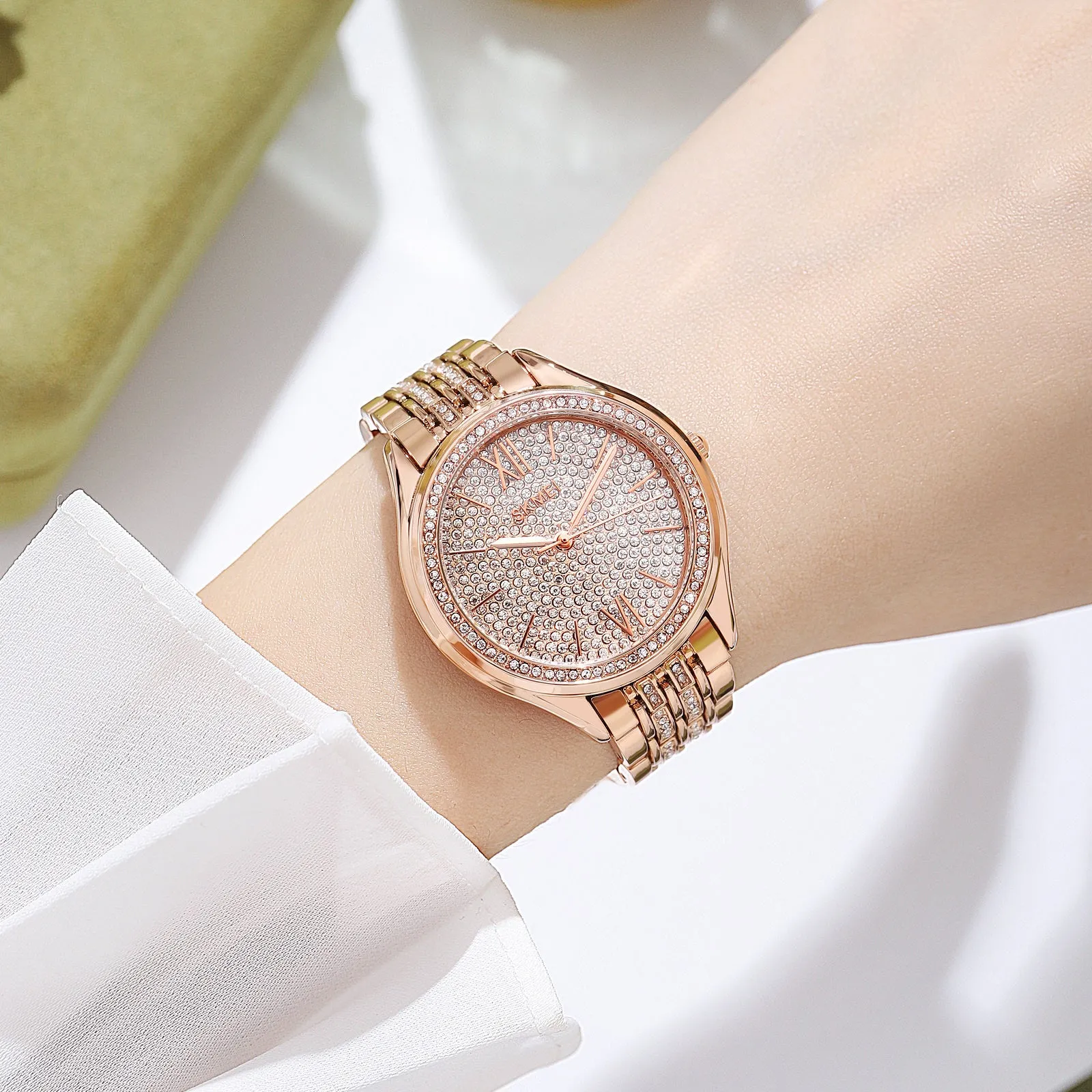 SKMEI 2030 Temperament Rhinestone Jewelry Watch for Women