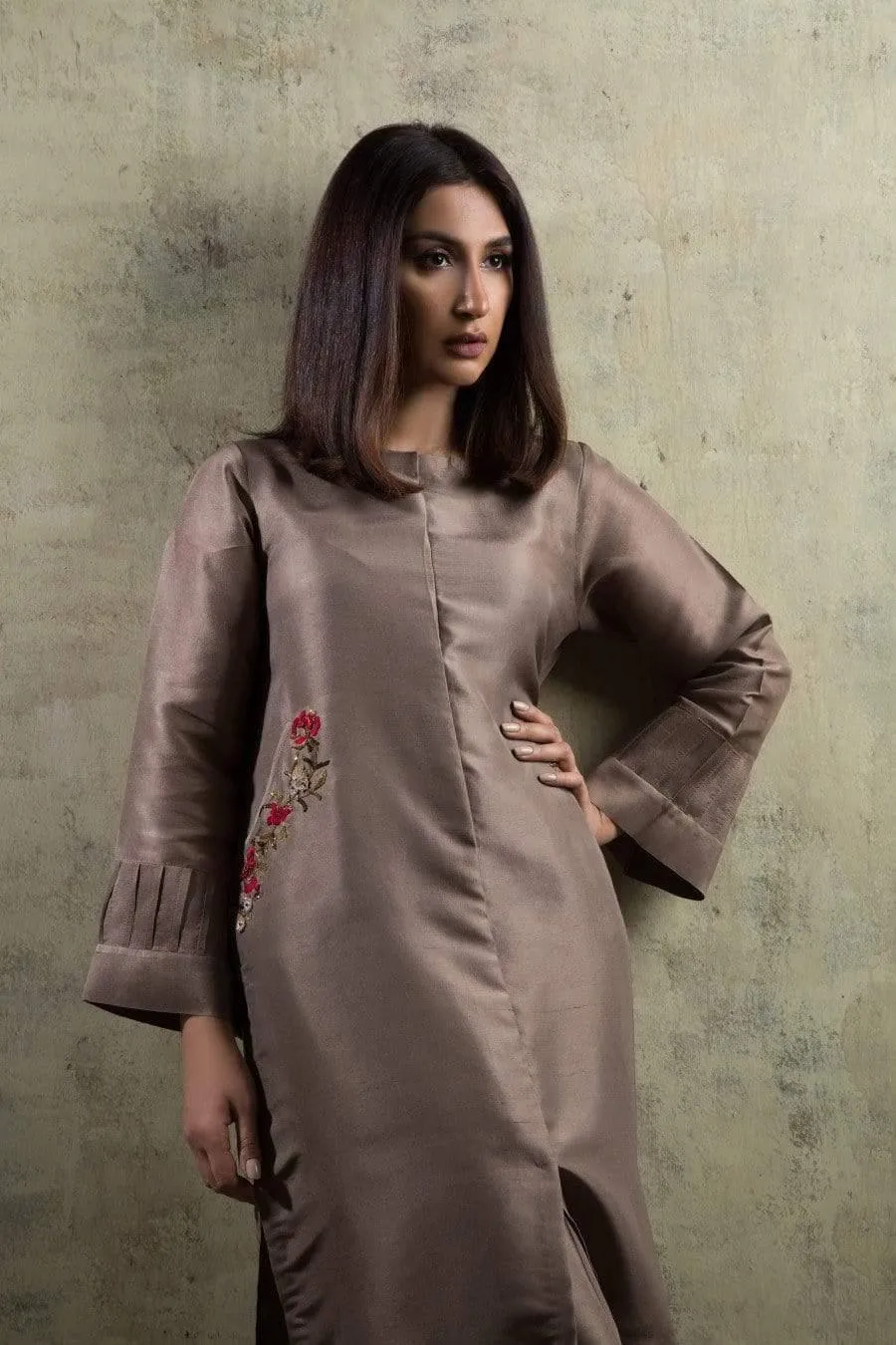 Yasmin Zaman - E-72 - Taupe - Raw Silk - 3 Piece